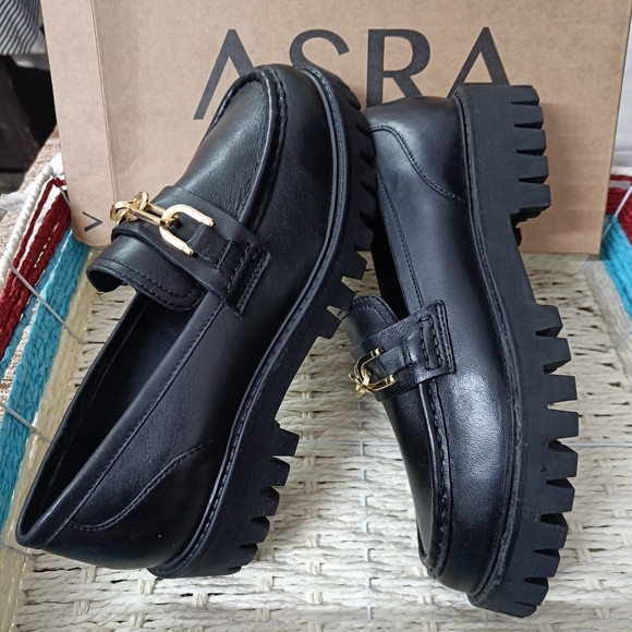 Freya Chunky Loafer - Picture 6 of 7